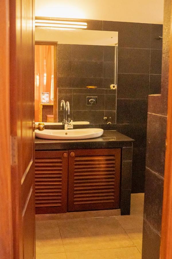 Battaramulla Boutique Villa Sri Jayewardenepura Kotte Exteriör bild